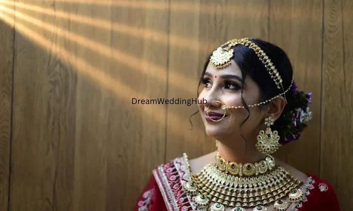 TRIM TREE SALON  BRIDAL STUDIO